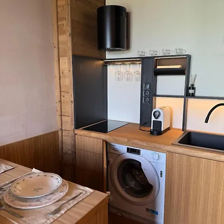 Orol S Vyhladom Na Vysoke Tatry A Sukromnou Saunou Apartmán *